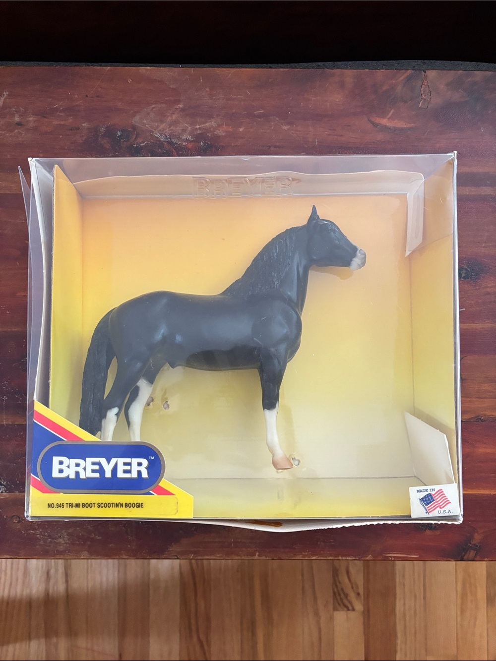 Breyer #945 tri mi boot scootinn boogie